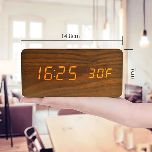 High Tech France Réveil bois LED naturel marron
